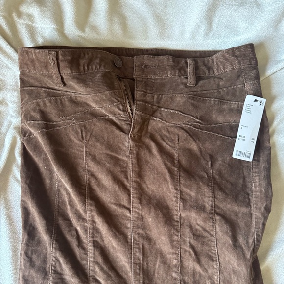 BRAND NEW beautifully detailed brown corridors mermaid maxi skirt!! - Picture 2 of 6